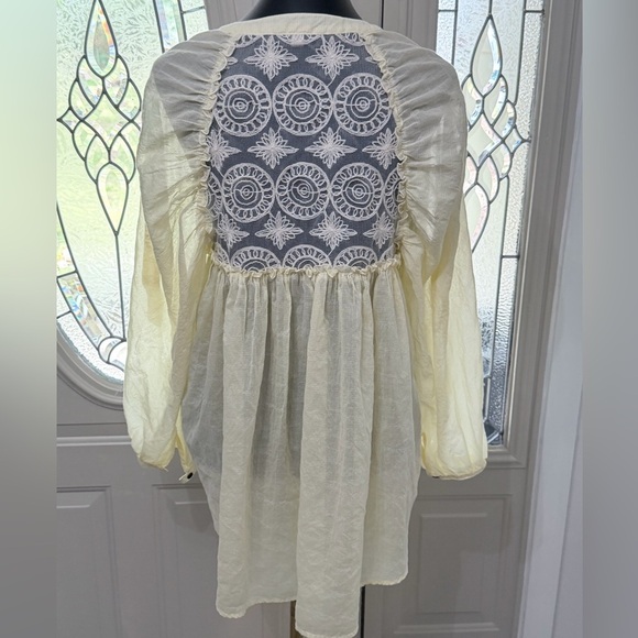 Free People Tops - Free People Yellow and White Gingham Button Front Lace Back Small Blouse